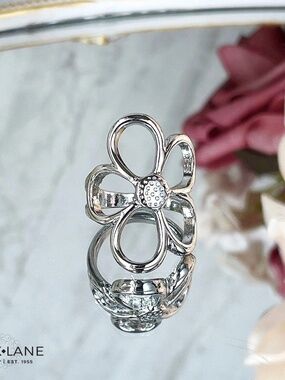 Park Lane Petals Ring Size 7 NWT